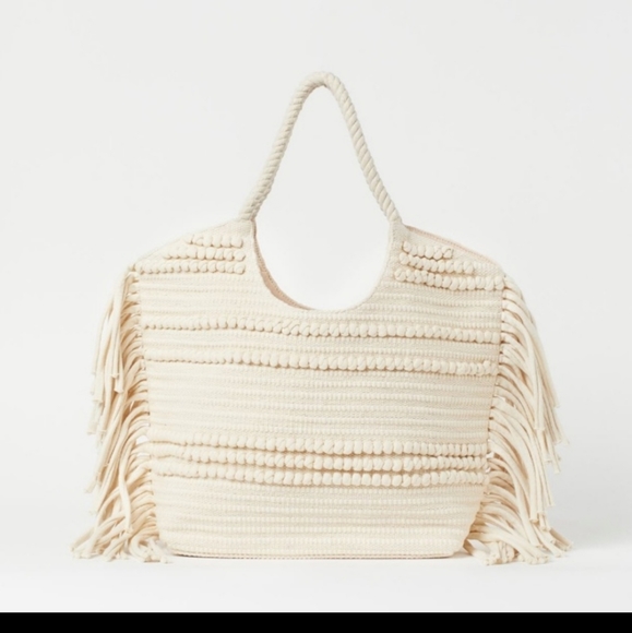 H&M Handbags - Sold out H&M fringe knit tote bag in ivory